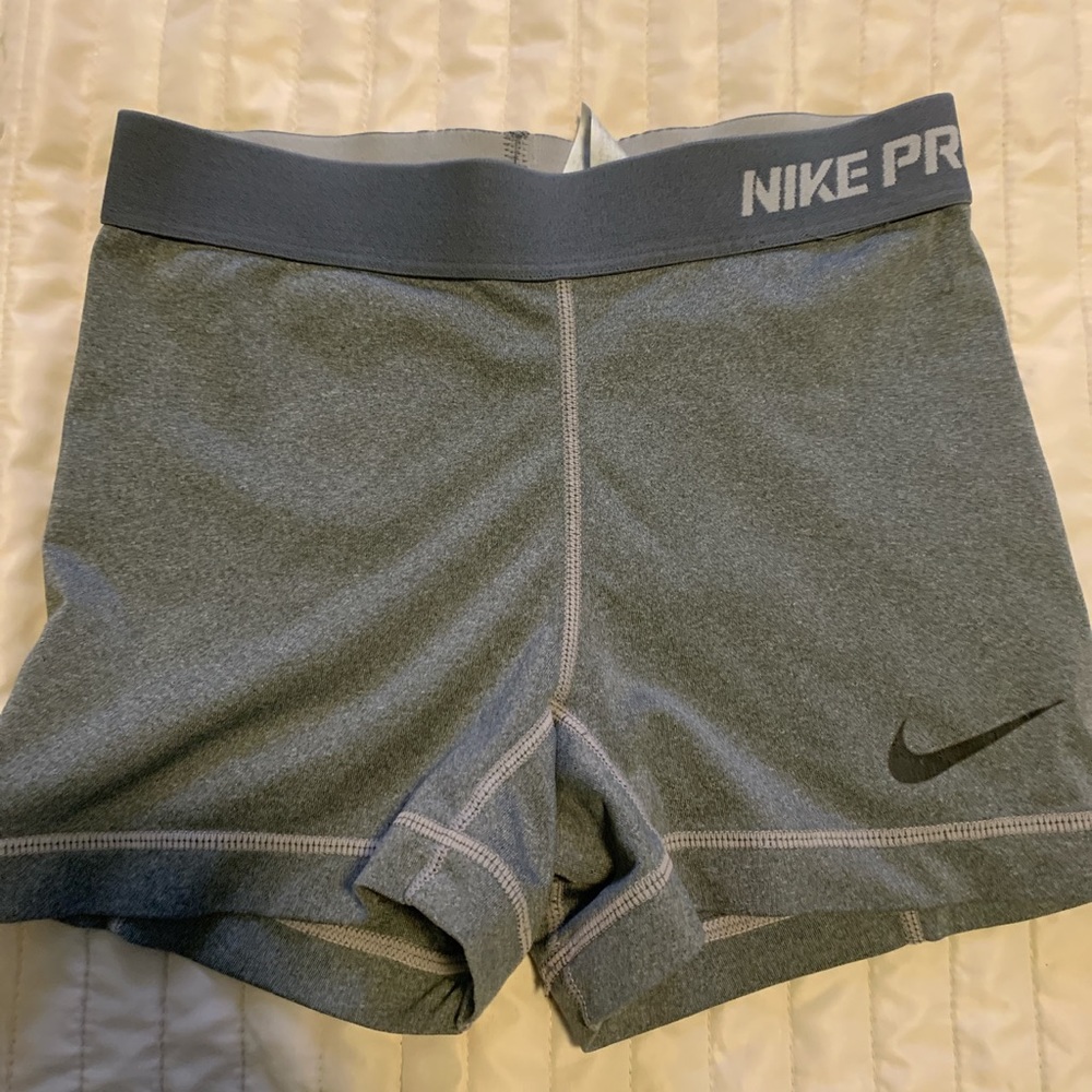 Gray xs Nike pros